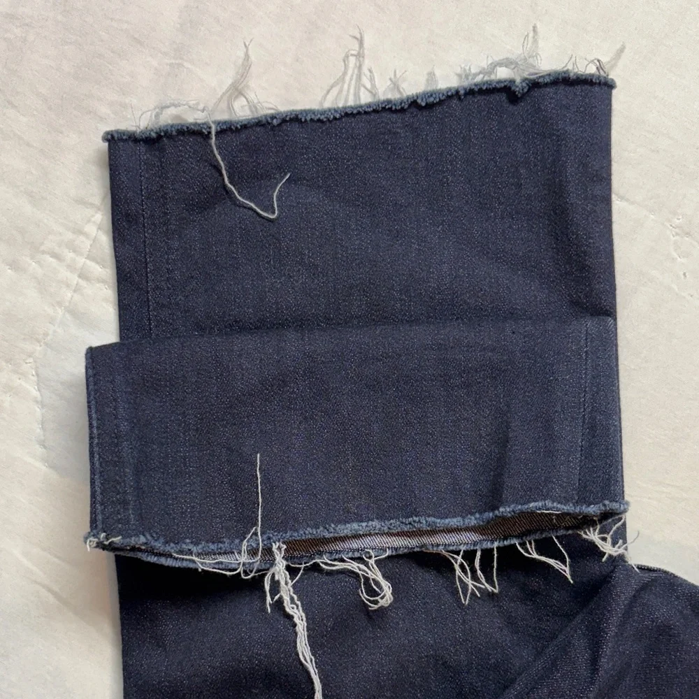 J.Crew High-Rise 90s Style Button-Fly Dark Wash Raw Hem Denim Jeans Size‎ 26